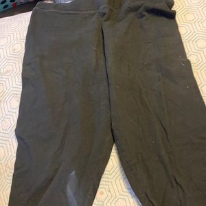 These are just some black leggings